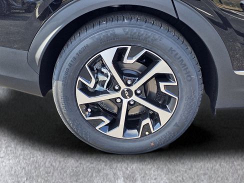 Used 2025 Kia Sportage EX w/ Premium Package image 5