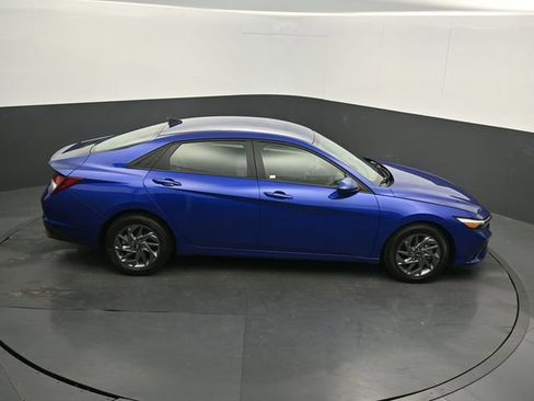 Used 2024 Hyundai Elantra SEL FWD image 50