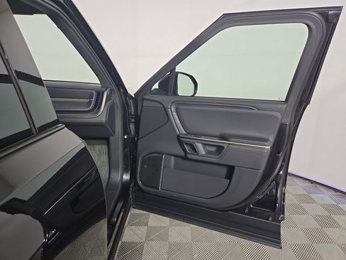 Used 2024 Rivian R1S Adventure AWD/4WD image 18