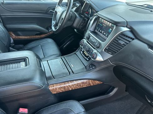 Used 2016 Chevrolet Suburban LTZ image 18