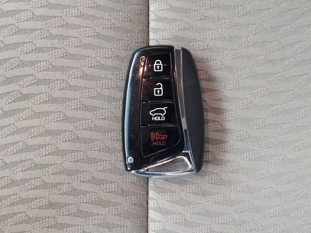 Used 2018 Hyundai Santa Fe Sport w/ 2.4L Value Package 02 FWD image 32
