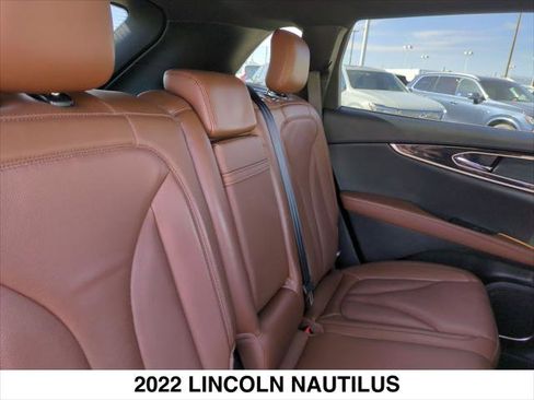 Certified 2022 Lincoln Nautilus Reserve image 28