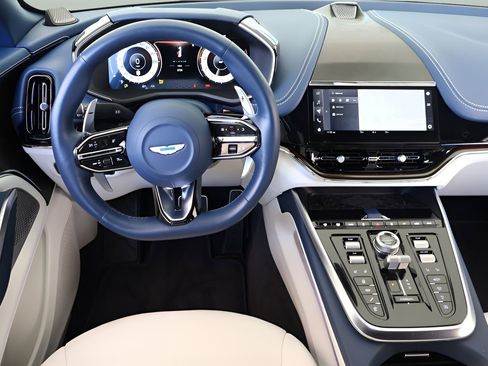 Used 2025 Aston Martin DBX 707 AWD/4WD image 15