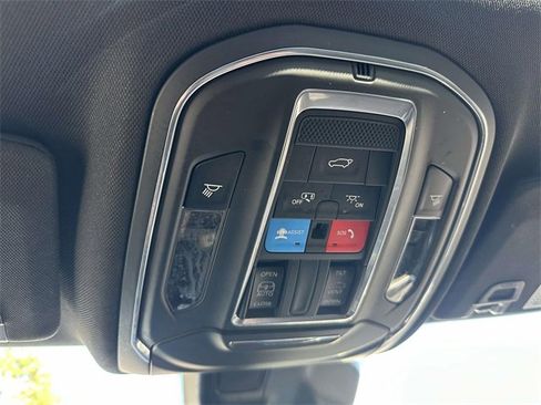 Certified 2023 Jeep Grand Cherokee Altitude image 36