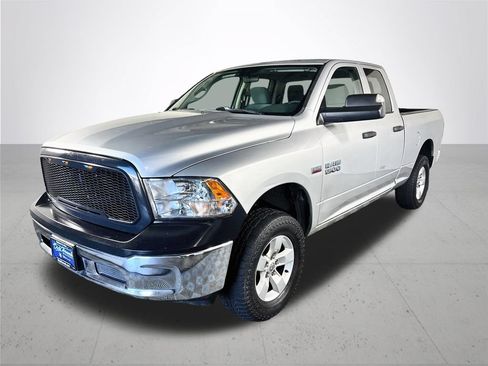 Used 2018 RAM 1500 ST AWD/4WD image 2