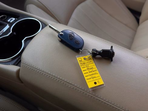 Used 2011 Maserati GranTurismo Convertible image 17