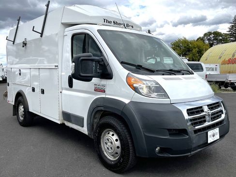 Used 2017 RAM ProMaster 3500 w/ Premium Appearance Group FWD image 3
