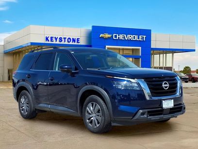 Used 2025 Nissan Pathfinder SV