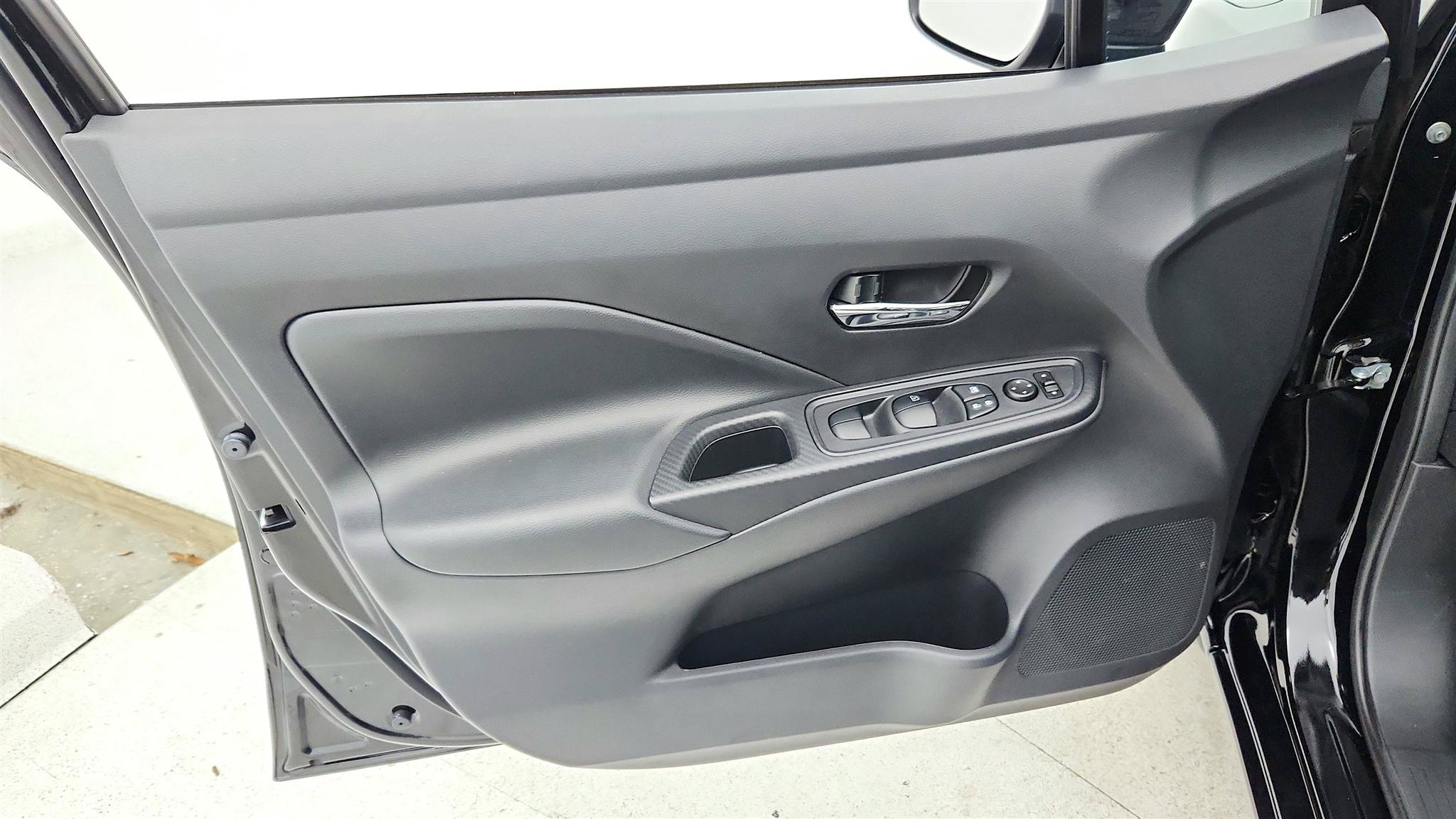 Used 2025 Nissan Versa SV w/ Trunk Package FWD image 23