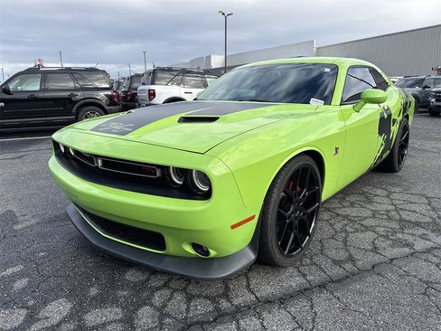 Used 2015 Dodge Challenger R/T Scat Pack image 3