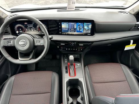 New 2026 Nissan Kicks SR w/ Illumination Package image 16