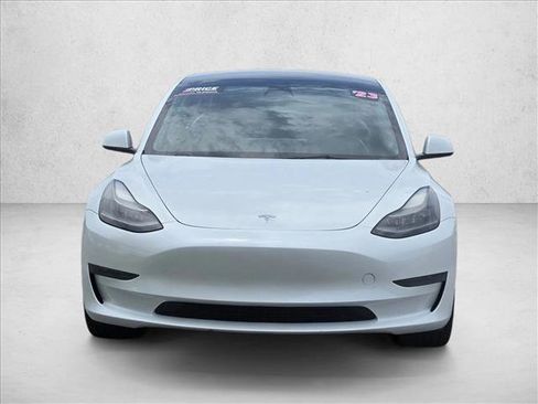 Used 2023 Tesla Model 3 Standard Range RWD image 2