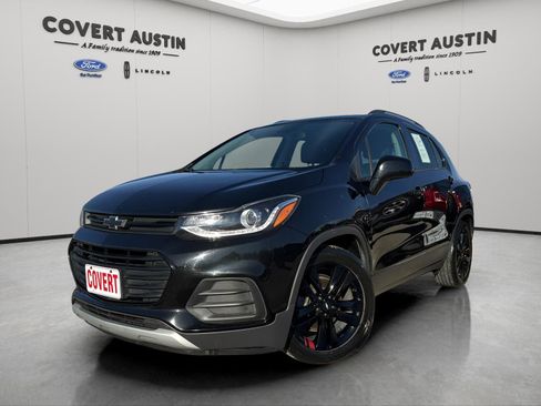 Used 2020 Chevrolet Trax LT w/ Redline Edition image 1