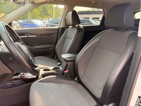 Certified 2023 Kia Seltos S w/ Navigation Package FWD image 11