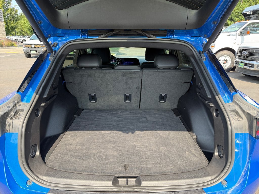 Used 2024 Chevrolet Equinox EV LT w/ Active Safety Package 3 AWD/4WD image 23