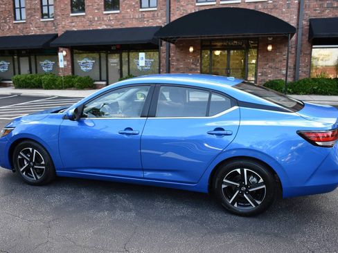 Used 2024 Nissan Sentra SV FWD image 35