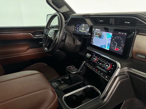 Used 2024 GMC Sierra 1500 Denali Ultimate AWD/4WD image 24