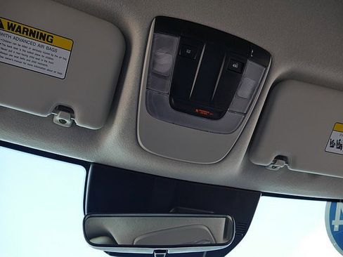 Used 2024 Kia Niro LX image 42