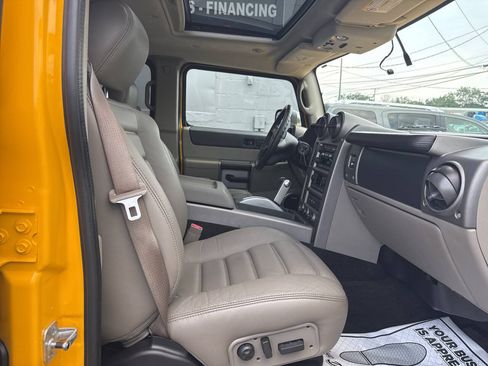 Used 2003 HUMMER H2 w/ Preferred Equipment Group AWD/4WD image 24