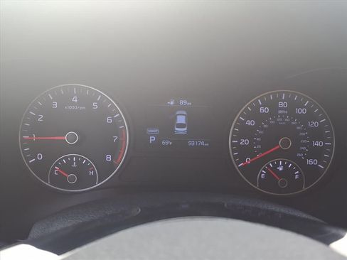 Used 2020 Kia Optima EX image 11