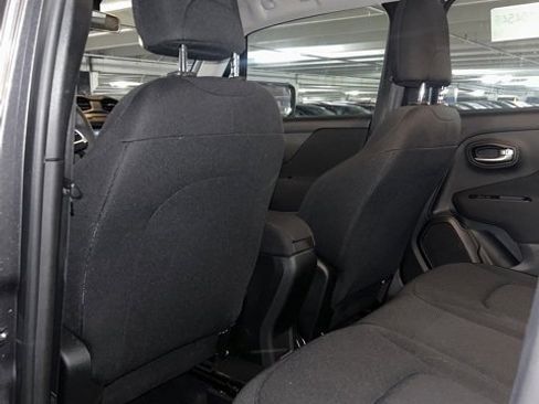 Used 2021 Jeep Renegade Sport image 5