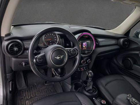 Used 2019 MINI Cooper 2-Door Hardtop w/ Signature Upholstery Package FWD image 3