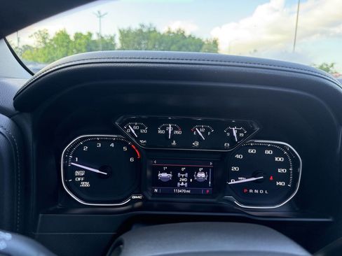 Used 2021 GMC Sierra 1500 SLT RWD image 32