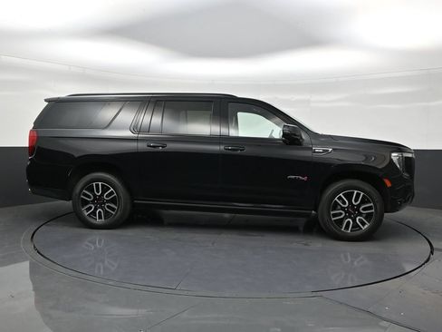 Used 2022 GMC Yukon XL AT4 AWD/4WD image 6