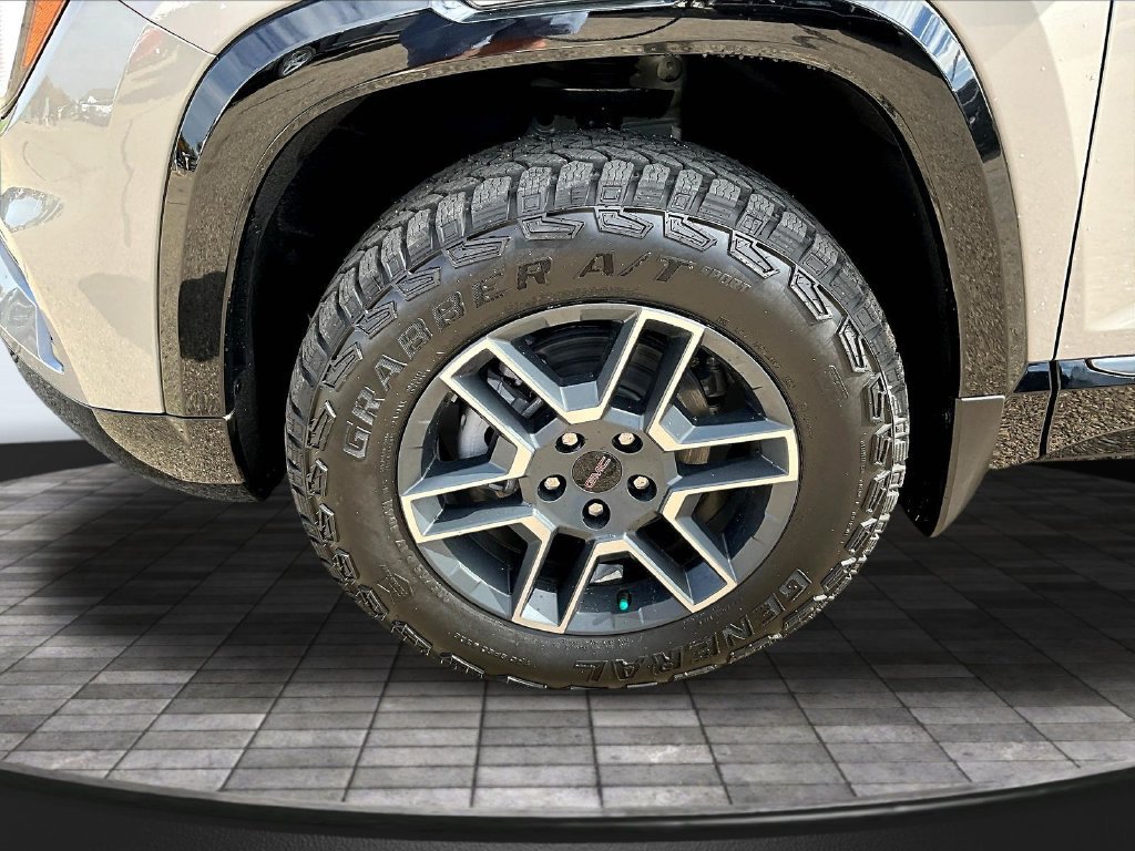 New 2027 GMC Terrain AT4 w/ Technology Package II AWD/4WD image 13