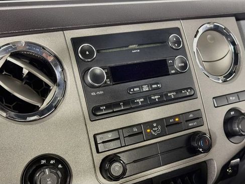 Used 2015 Ford F250 XLT AWD/4WD image 14