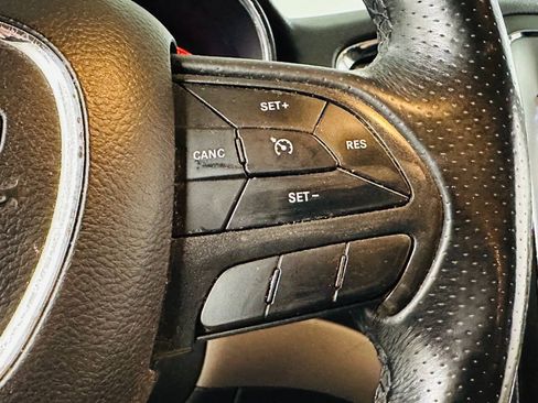 Used 2018 Dodge Durango SXT AWD/4WD image 18