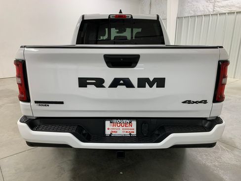 Used 2025 RAM 1500 Big Horn AWD/4WD image 7