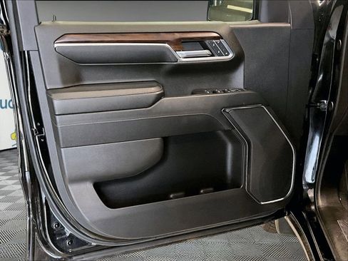 Used 2024 GMC Sierra 1500 SLT image 10