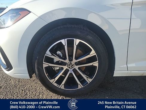 Certified 2025 Volkswagen Jetta Sport image 17