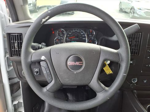 Used 2024 GMC Savana 3500 w/ Power Convenience Package image 18