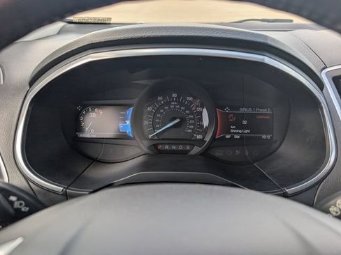 Used 2017 Ford Edge Titanium FWD image 15