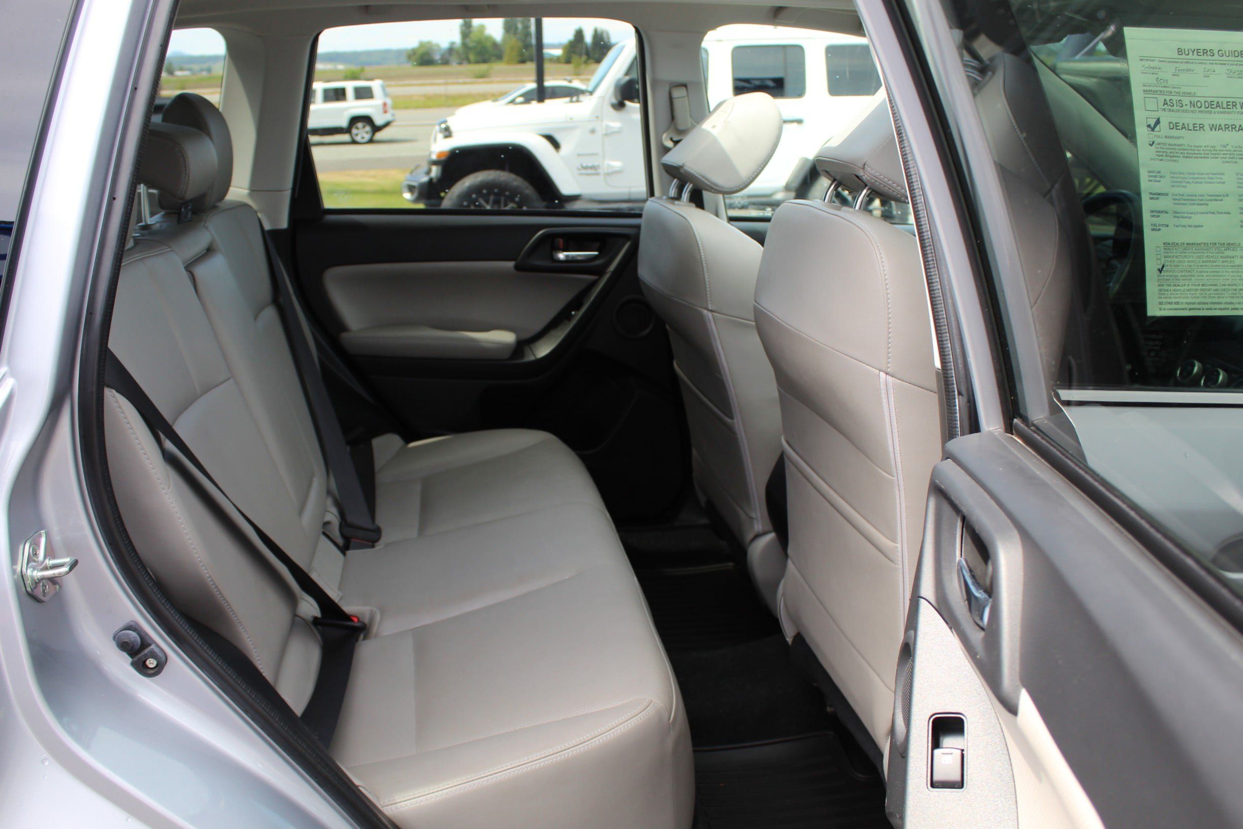 Used 2016 Subaru Forester 2.5i Touring w/ Eyesight & Navigation System AWD/4WD image 17