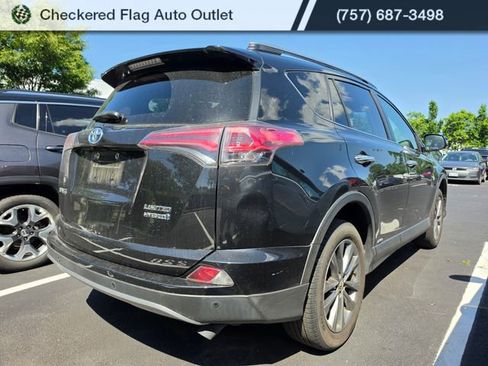 Used 2017 Toyota RAV4 Limited AWD/4WD image 6