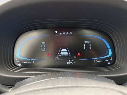 Used 2025 Hyundai Venue SEL FWD image 13