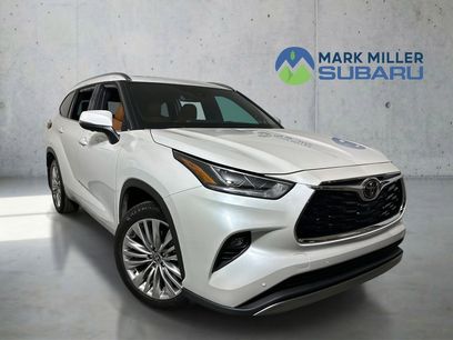 Used 2025 Toyota Highlander Platinum