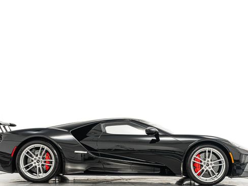 Used 2020 Ford GT image 2
