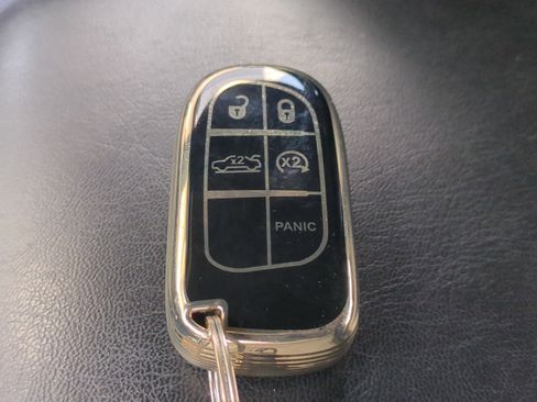 Used 2018 Chrysler 300 S w/ Safetytec Plus Group image 31