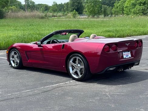Used 2007 Chevrolet Corvette Convertible w/ Preferred Equipment Group RWD image 9