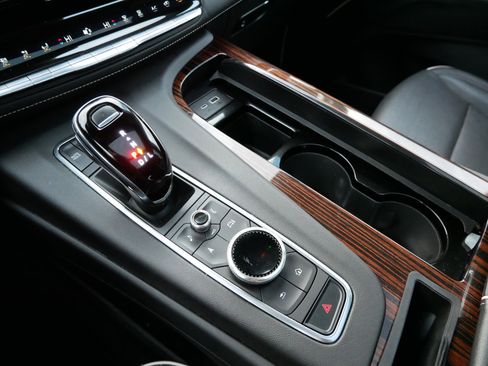 Used 2023 Cadillac Escalade Premium Luxury w/ Performance Package image 22