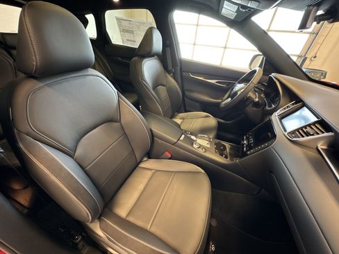 New 2025 INFINITI QX50 Sport image 25