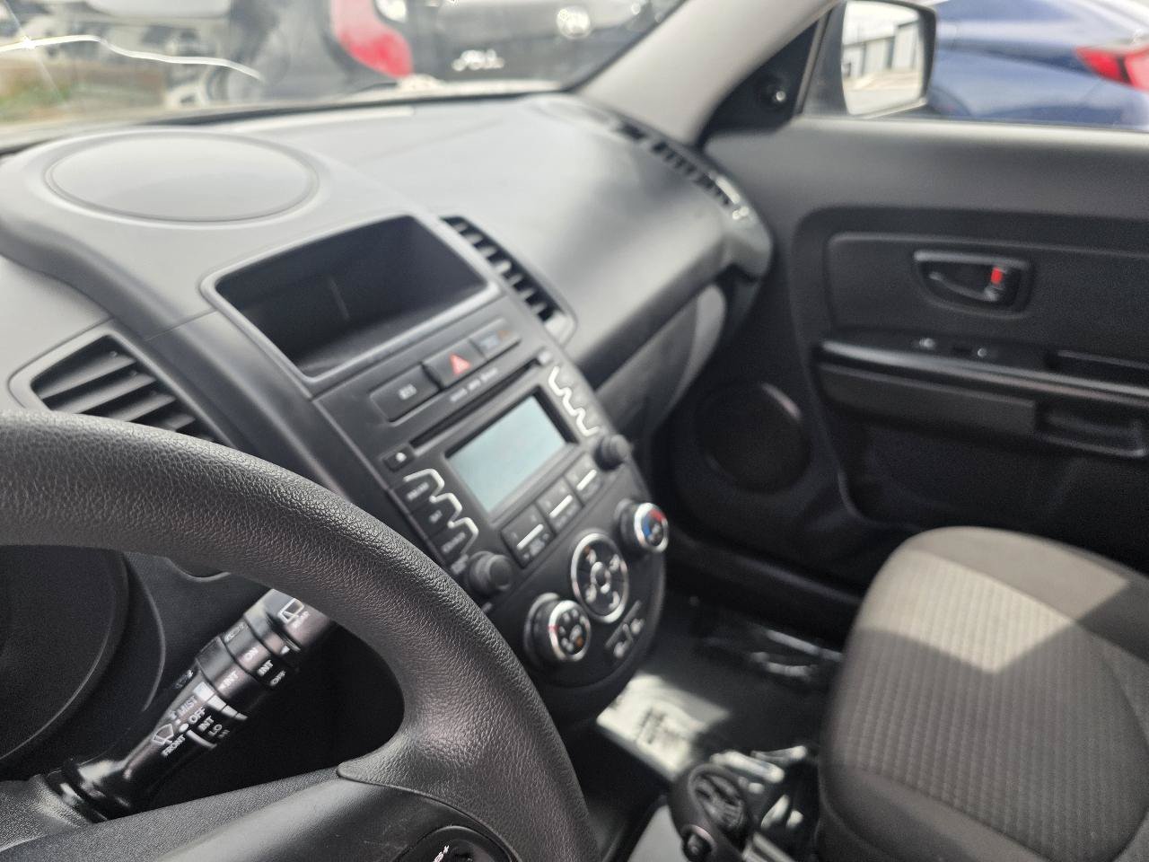 Used 2013 Kia Soul FWD image 12
