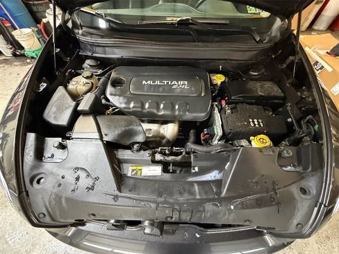 Used 2016 Jeep Cherokee Limited image 27