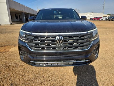 Used 2024 Volkswagen Atlas Cross Sport SEL Premium R-Line image 2