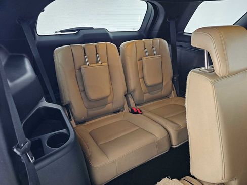 Used 2016 Ford Explorer XLT w/ Equipment Group 202A image 13