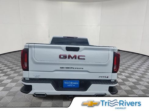 Used 2021 GMC Sierra 1500 AT4 w/ Driver Alert Package I AWD/4WD image 4